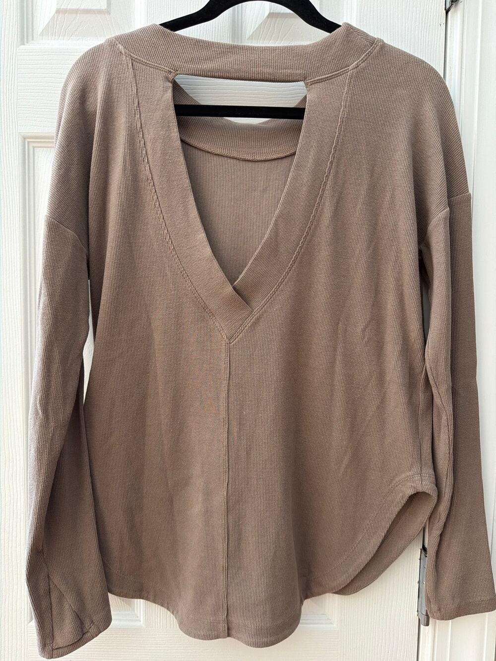 Athleta Taupe Ribbed Open back V-back long sleeve top Size S